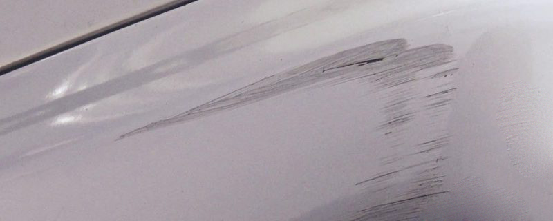 Schrammen und Dellen